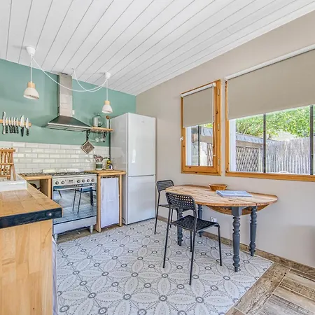Holiday home La Maison Des Vendangeurs Gte 2 Lamarque